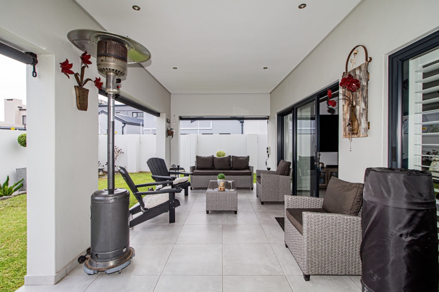 4 Bedroom Property for Sale in Sandown Western Cape